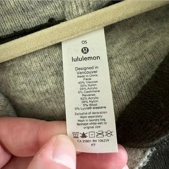 Lululemon All In A Day Hooded Poncho Heathered Highlander / Dark Olive One Size - Picture 7 of 13